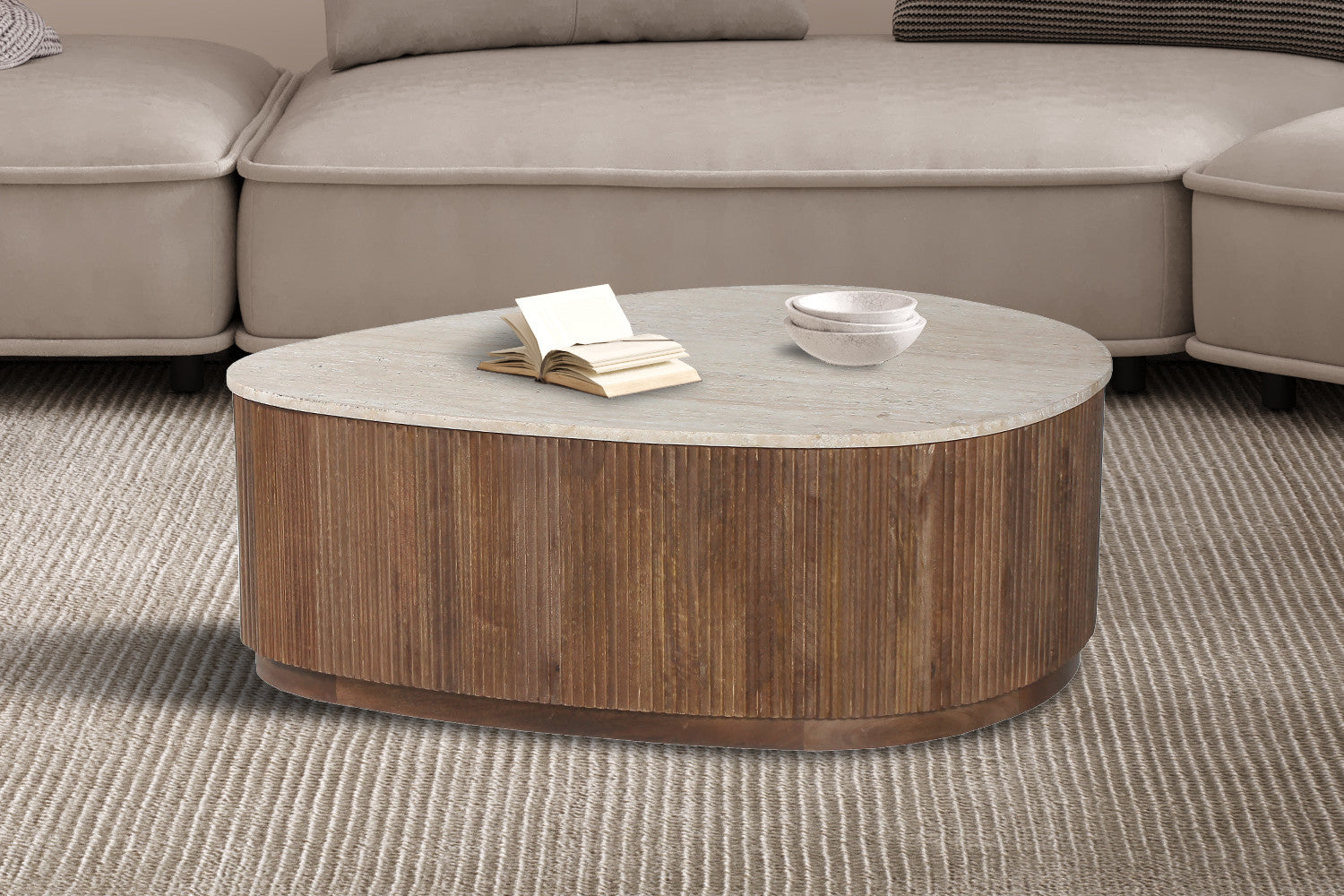 Eva Mangoholz-Salontisch – mit Travertin Beige