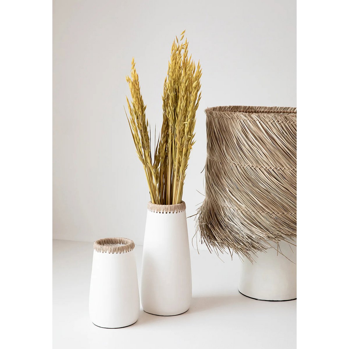 Handcrafted Timeless Vase in White Natural Design - FANNUR BBL