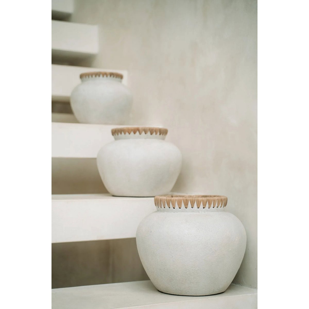 Timeless Artisan Vase Crafted from Premium Natural Materials