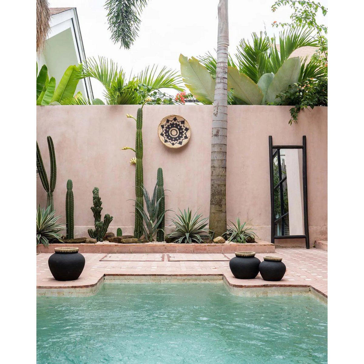 Timeless Black Natural Vase - Artisan Crafted Luxury Design