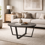 Rynna geformter schwarzer Kaffeetisch