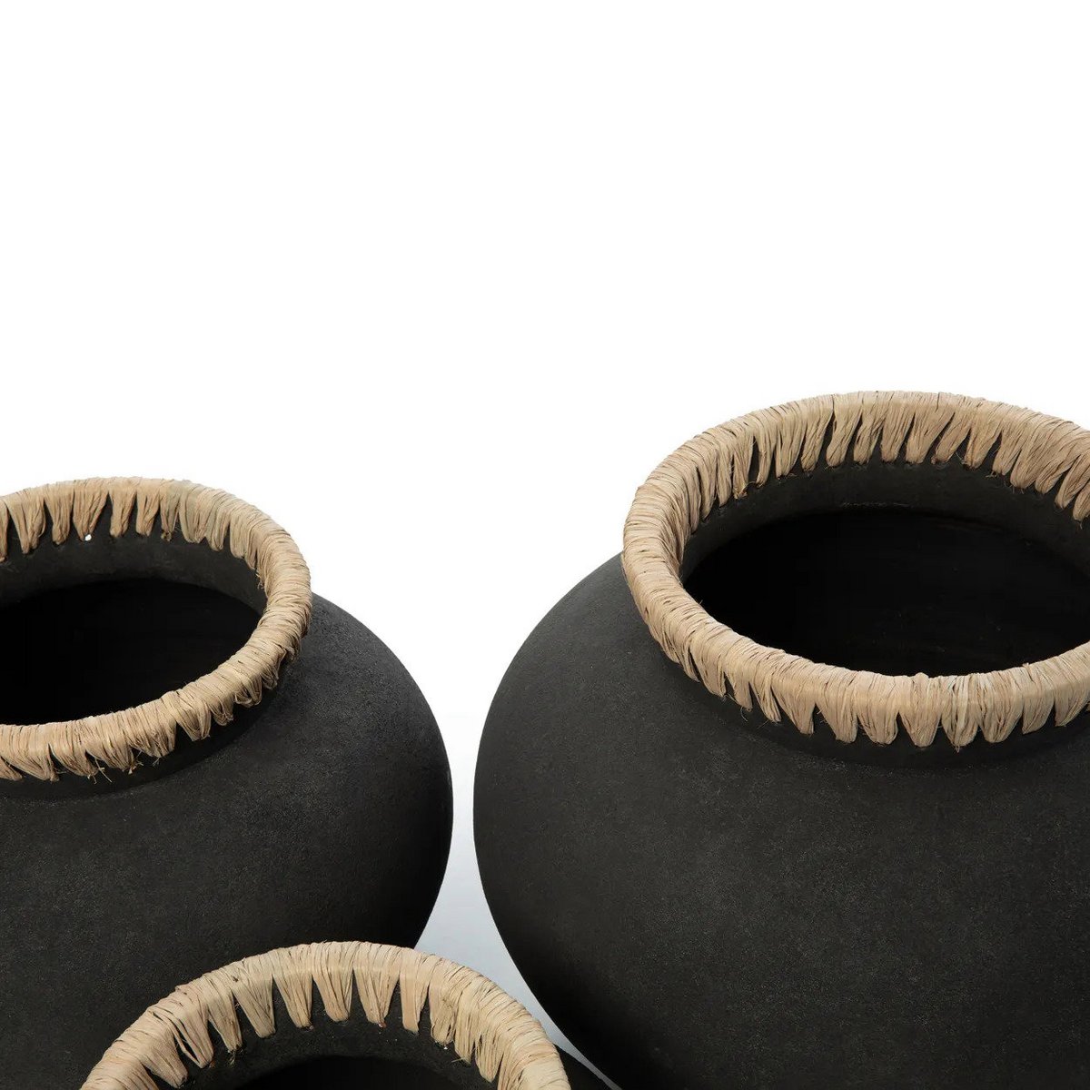 Timeless Handmade Artisan Vase in Premium Black Natural Design