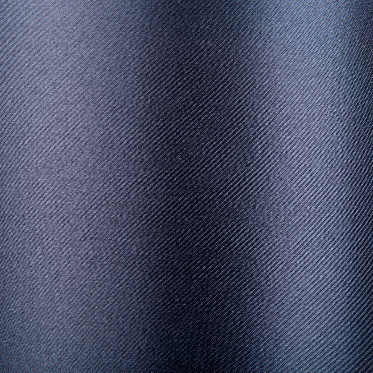 Handcrafted Luxury Table Lamp in Black - Timeless Artisan Design