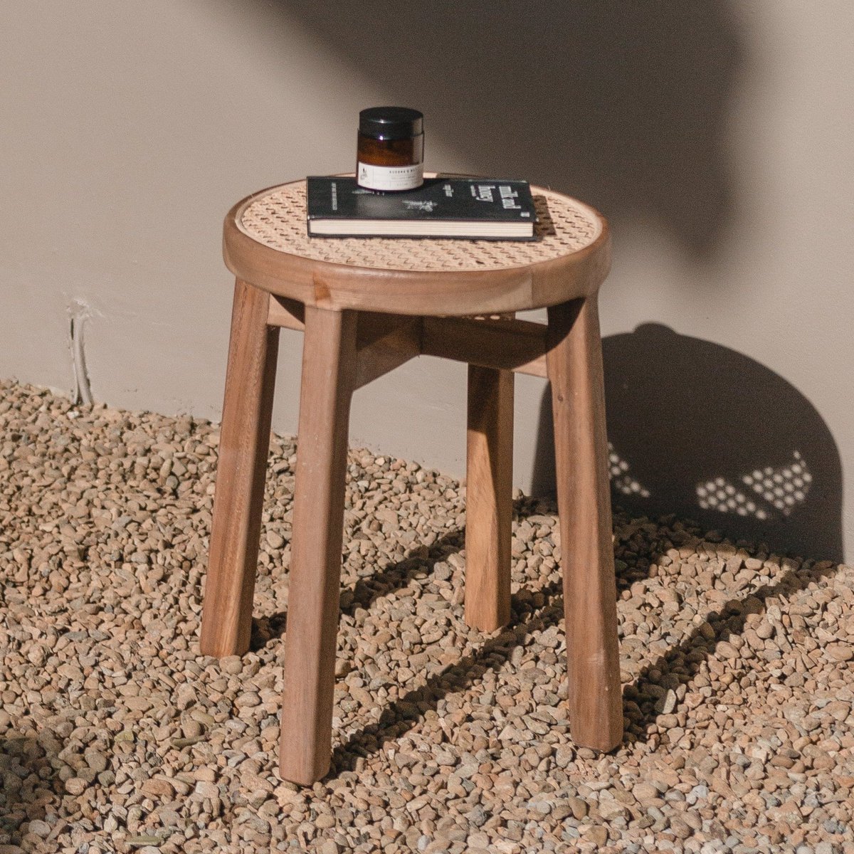Caramin trembesi & rattan stool