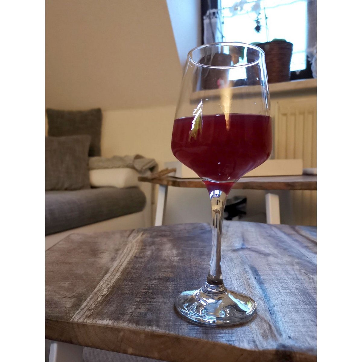 Handcrafted Luxury Round Coffee Table with Artisan Metal Frame